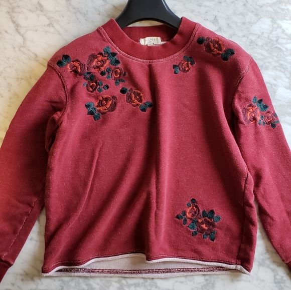 Madewell Sweaters - Madewell floral embroidered cutoff sweatshirt sweater red